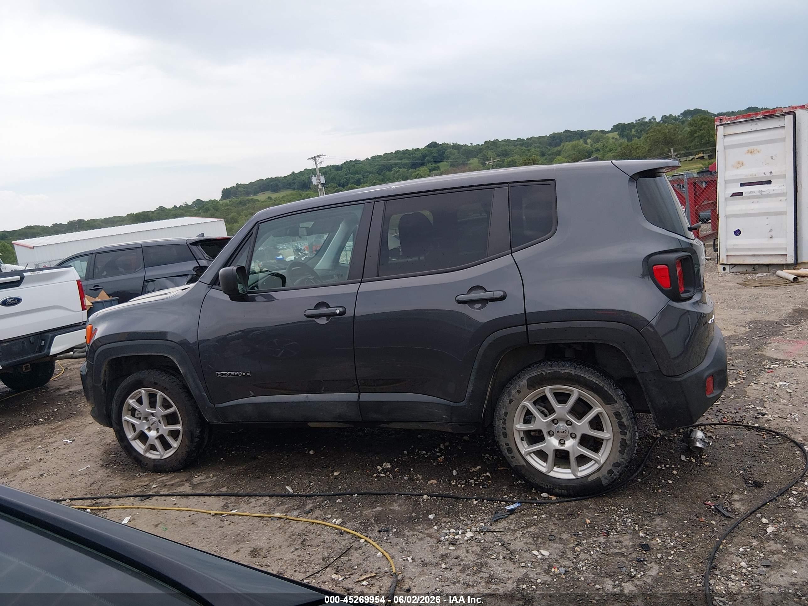 2023 JEEP RENEGADE LATITUDE 4X4