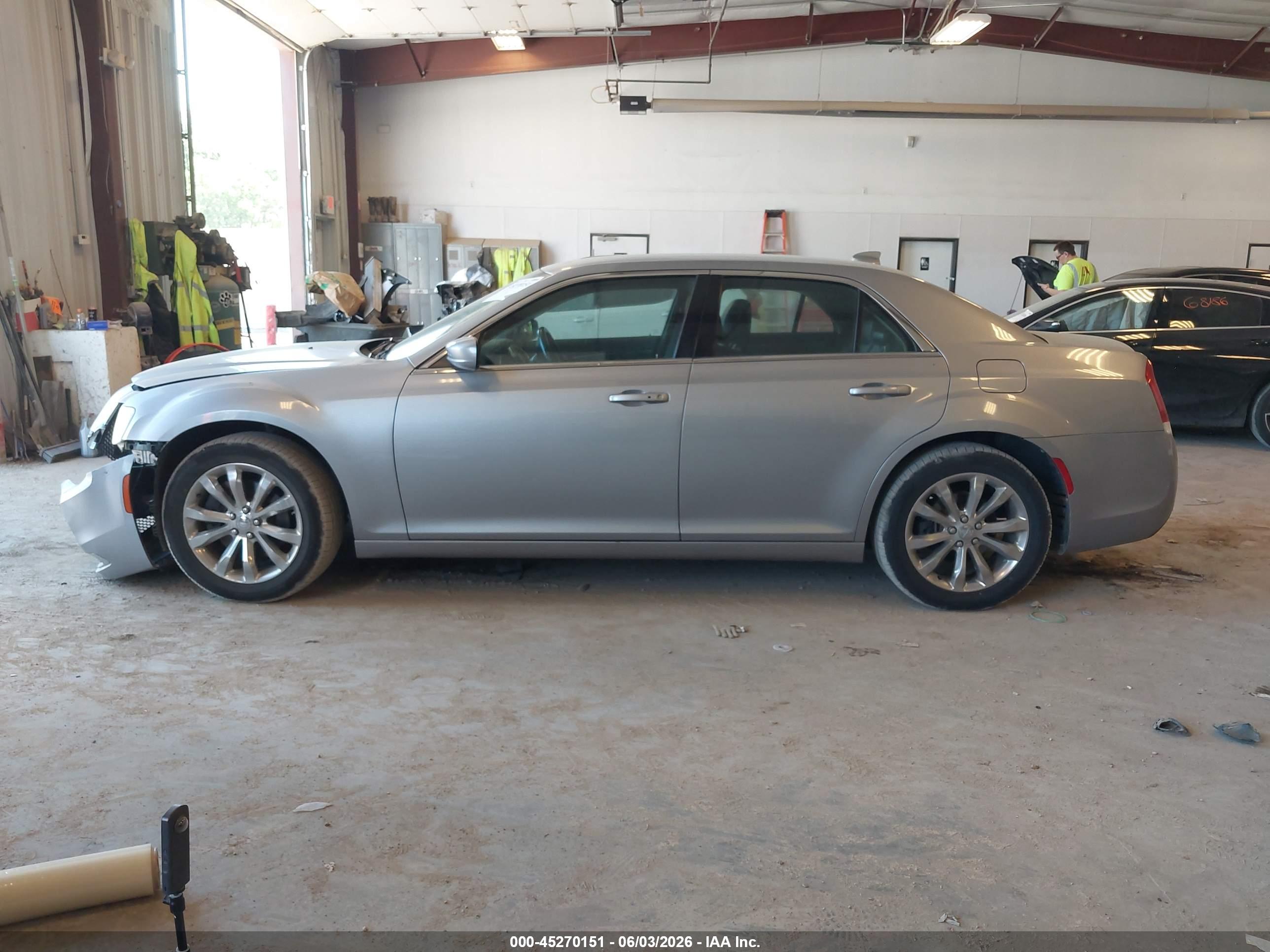 2015 CHRYSLER 300 LIMITED