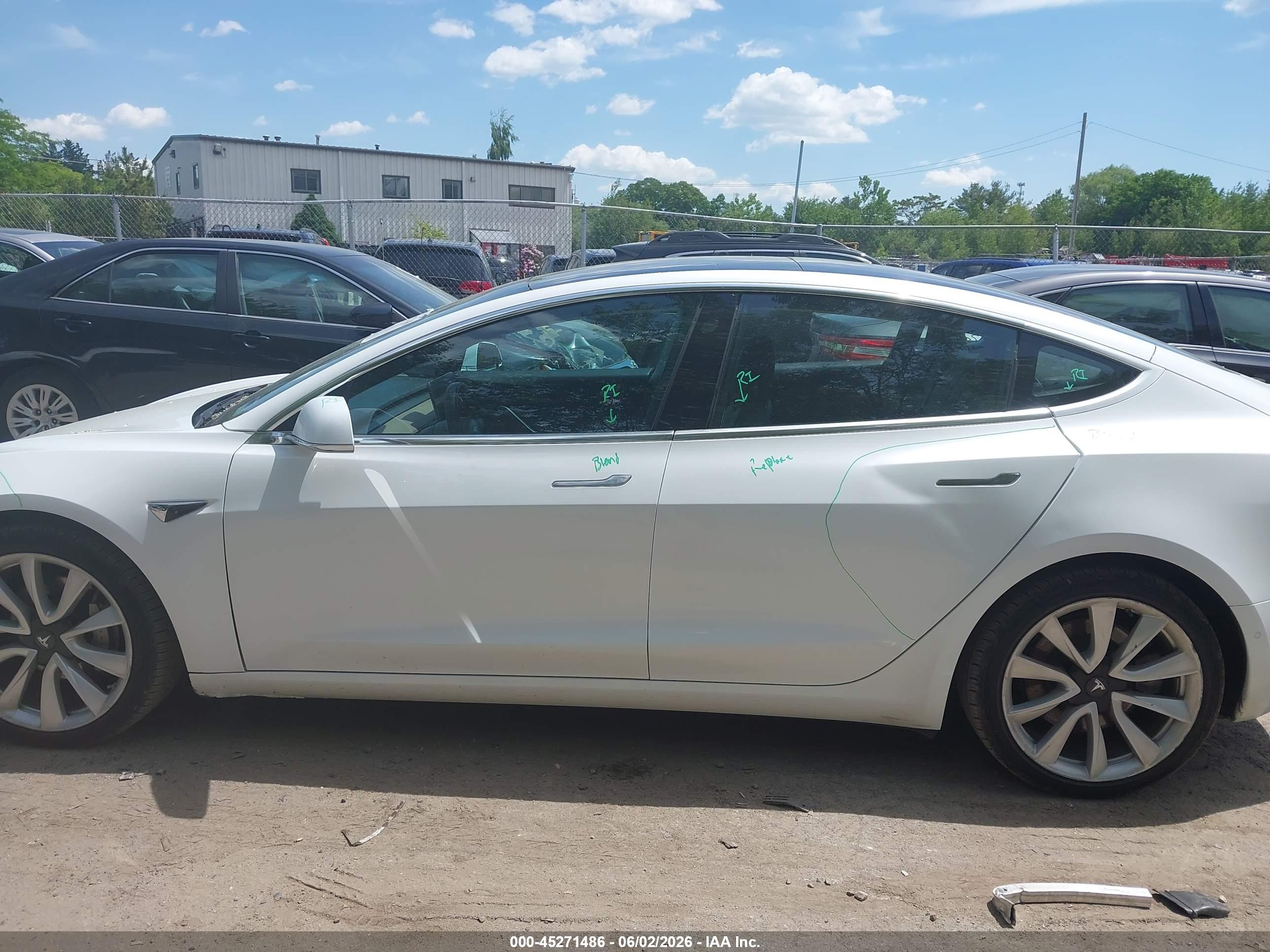 2018 TESLA MODEL 3 LONG RANGE/PERFORMANCE
