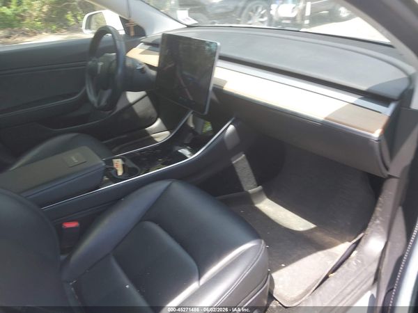 2018 TESLA MODEL 3 LONG RANGE/PERFORMANCE