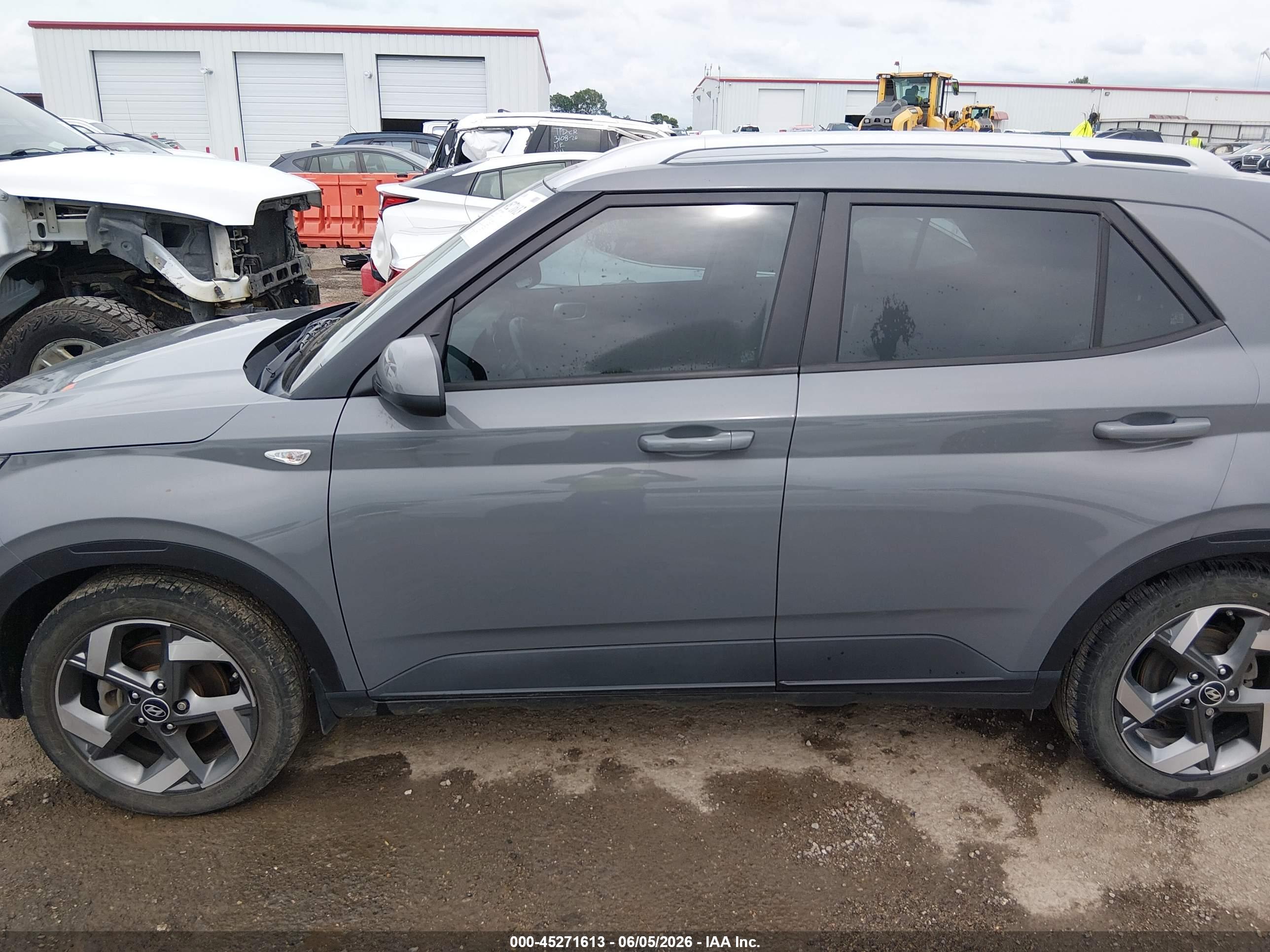 2022 HYUNDAI VENUE SEL