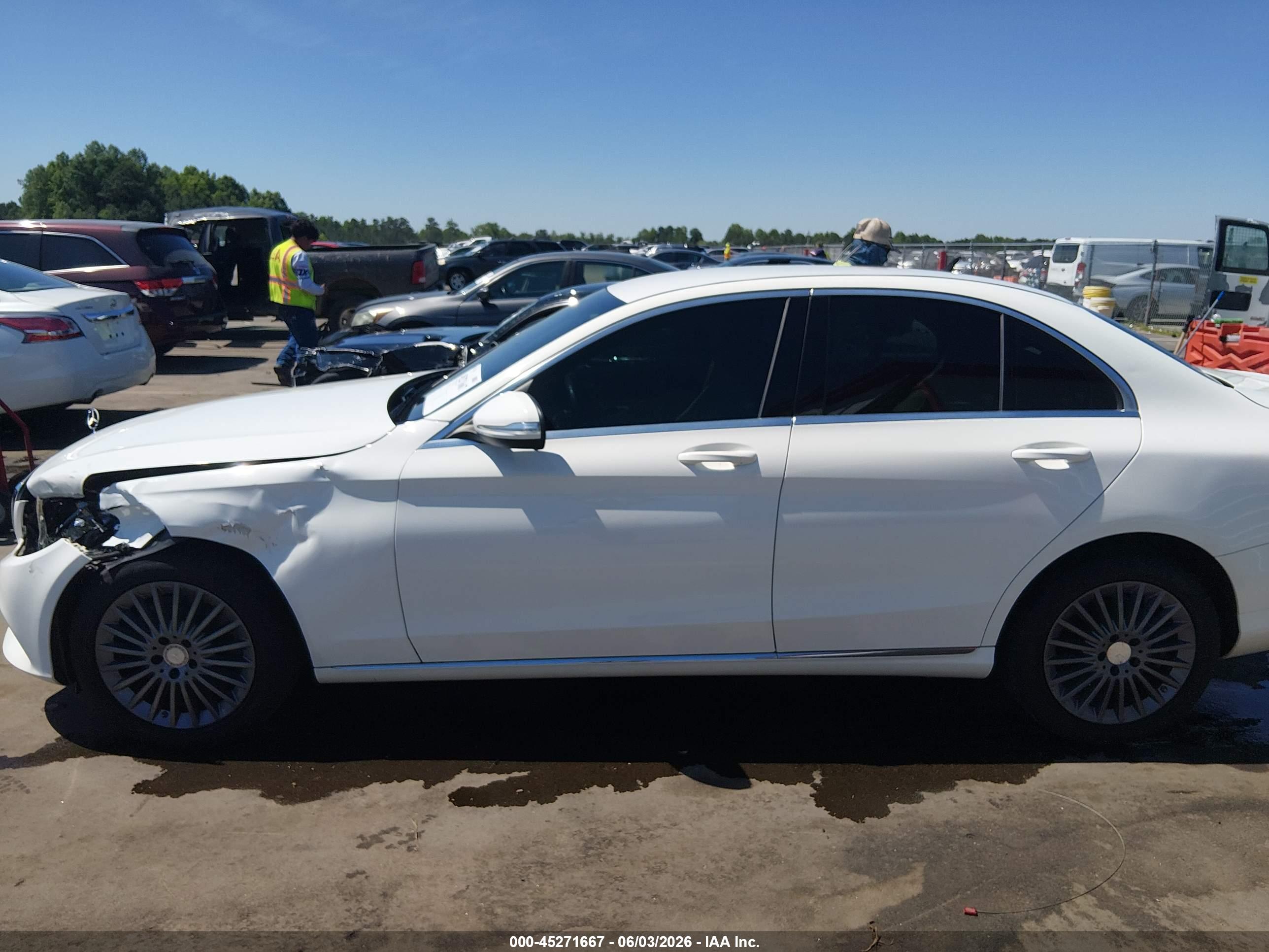 2015 MERCEDES-BENZ C 300 LUXURY 4MATIC
