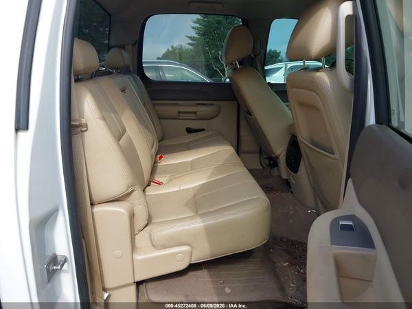 2013 CHEVROLET SILVERADO 1500 LT — I8