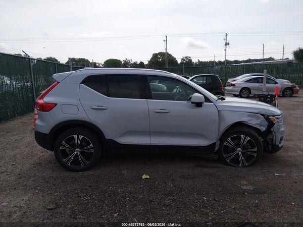 2021 VOLVO XC40 T5 INSCRIPTION