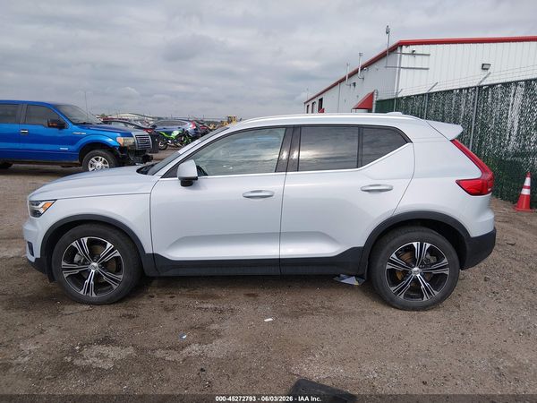 2021 VOLVO XC40 T5 INSCRIPTION