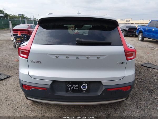 2021 VOLVO XC40 T5 INSCRIPTION