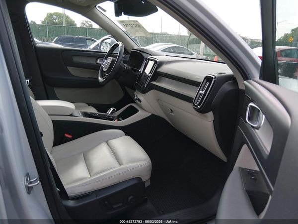 2021 VOLVO XC40 T5 INSCRIPTION