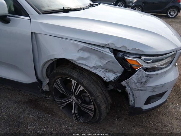 2021 VOLVO XC40 T5 INSCRIPTION