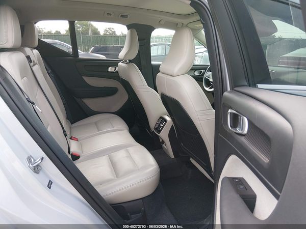 2021 VOLVO XC40 T5 INSCRIPTION