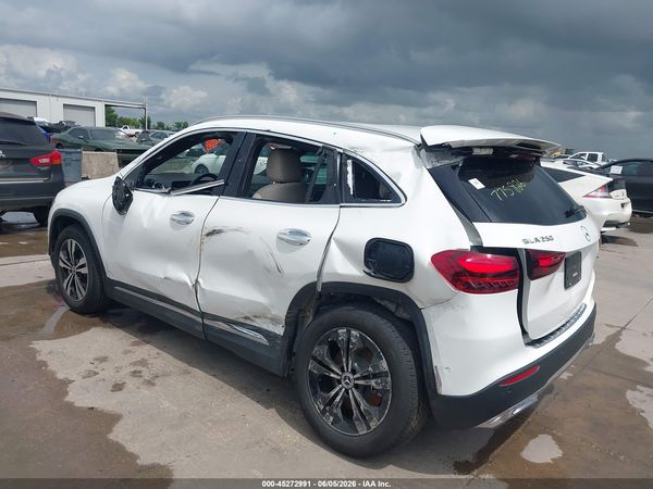 2024 MERCEDES-BENZ GLA 250 GLA250