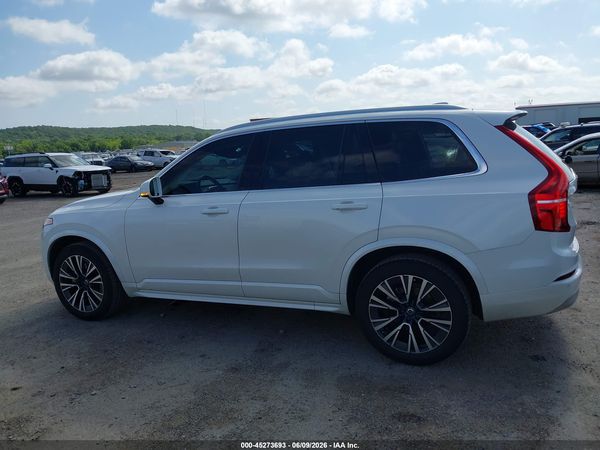 2022 VOLVO XC90