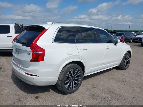 2022 VOLVO XC90 T5 MOMENTUM 7 PASSENGER