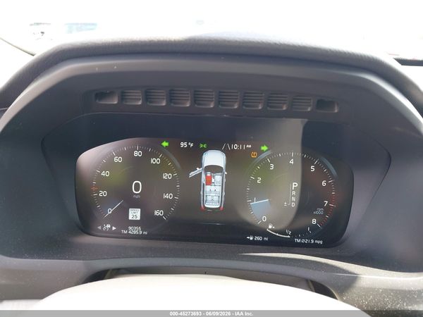 2022 VOLVO XC90 T5 MOMENTUM 7 PASSENGER