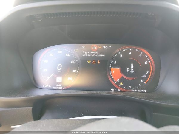 2020 VOLVO XC40 T5 MOMENTUM
