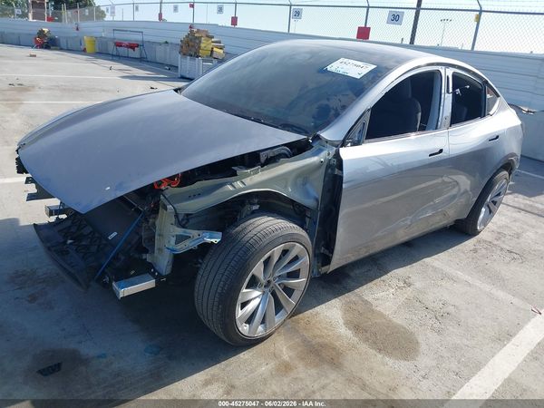 2026 TESLA MODEL Y
