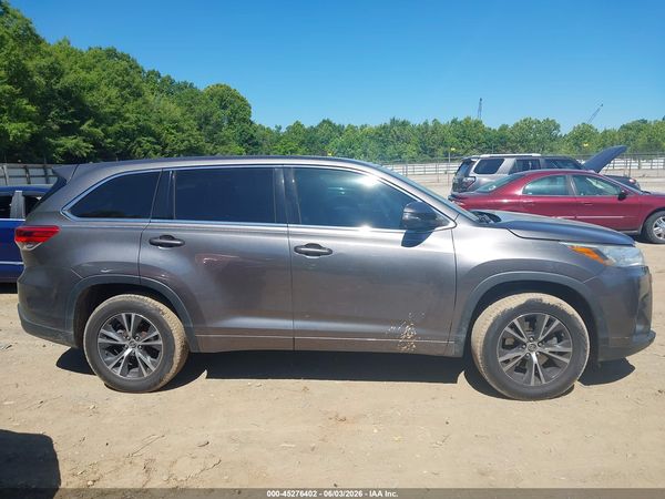 2018 TOYOTA HIGHLANDER LE