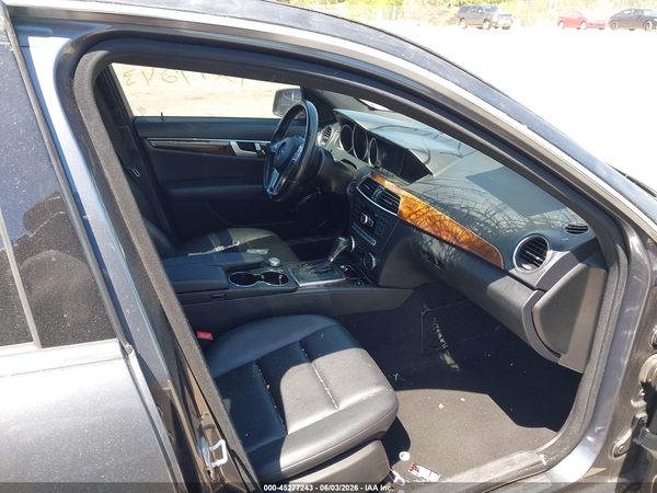 2013 MERCEDES-BENZ C 300 SPORT 4MATIC