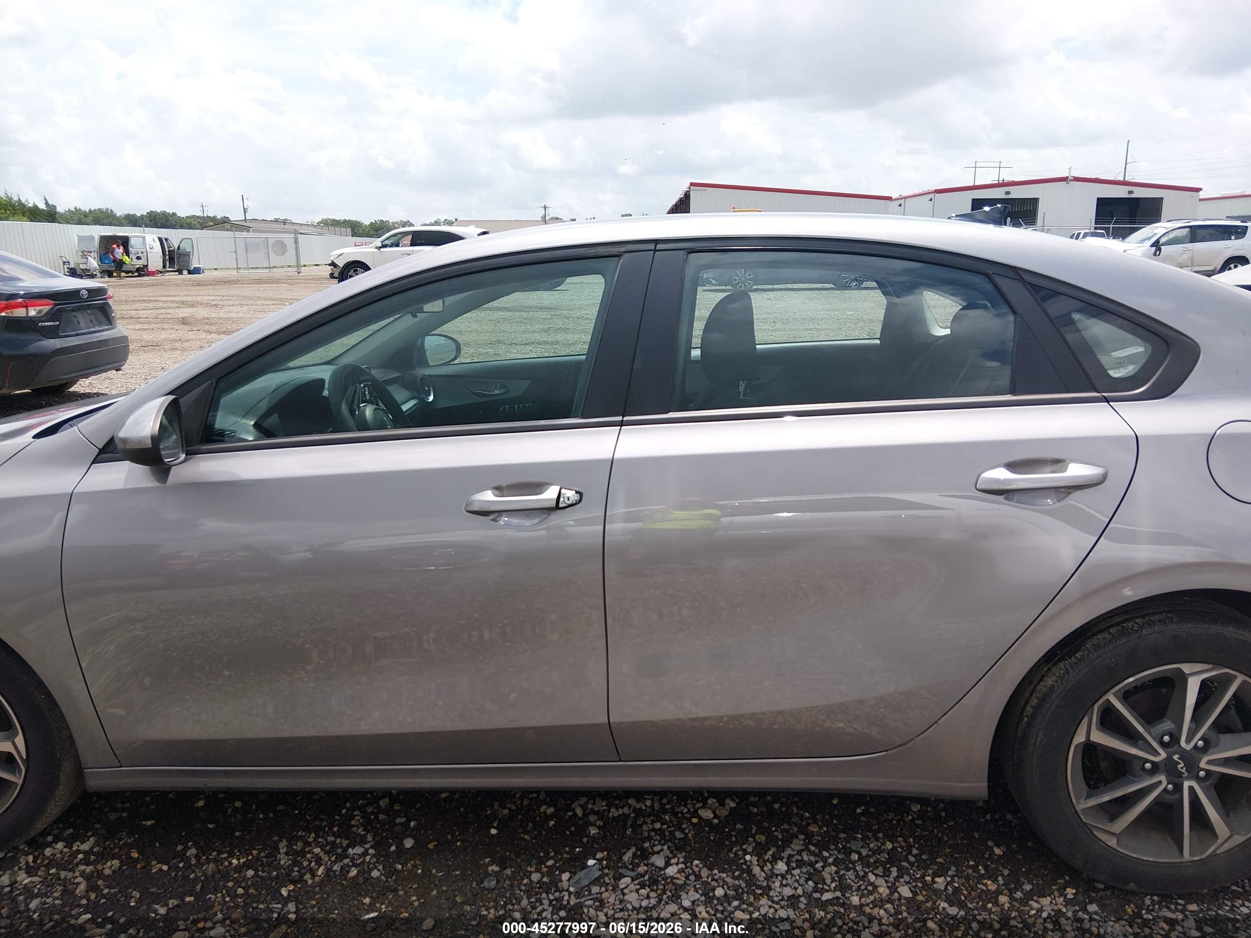 2023 KIA FORTE LXS