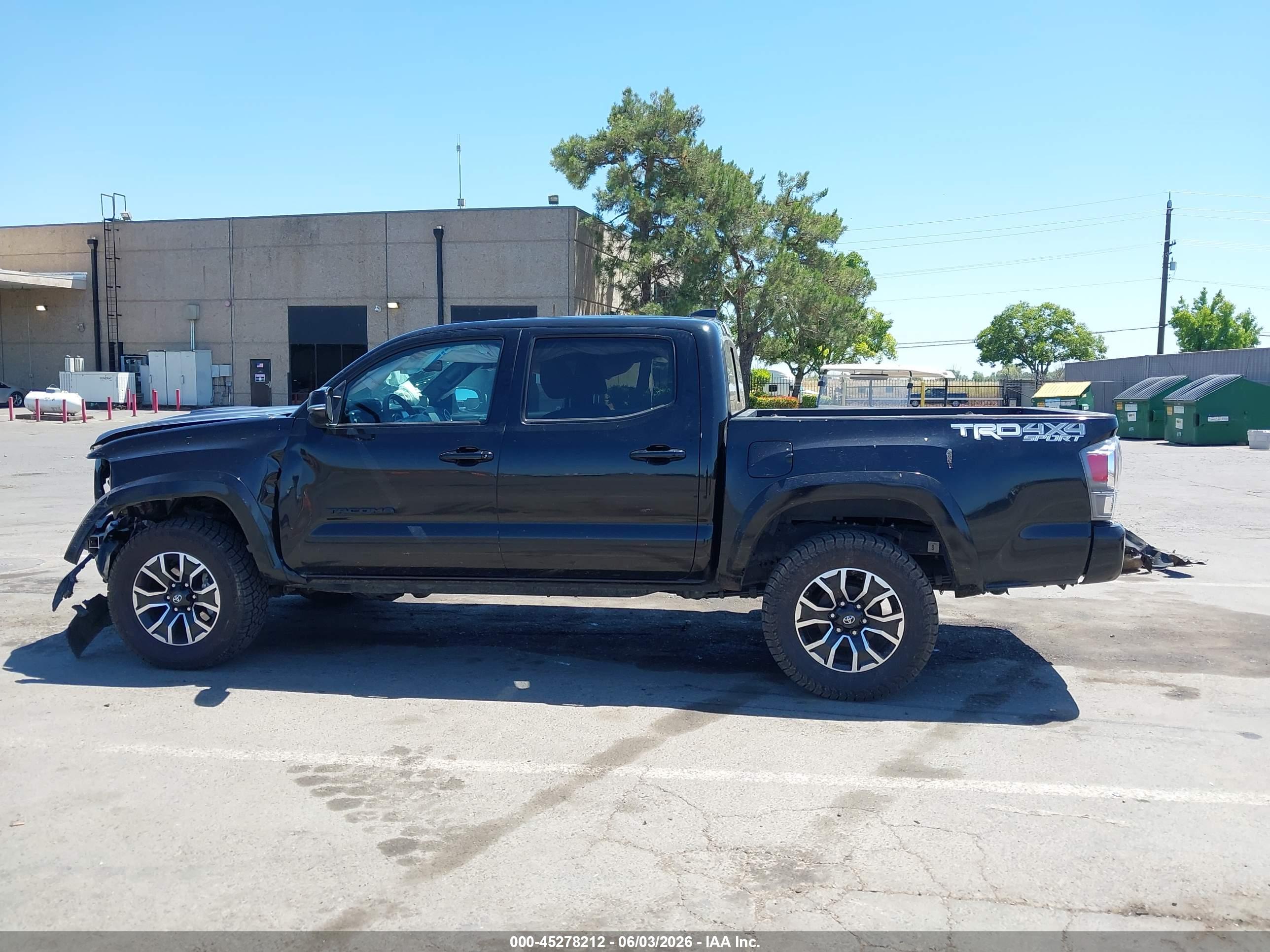 2023 TOYOTA TACOMA TRD SPORT