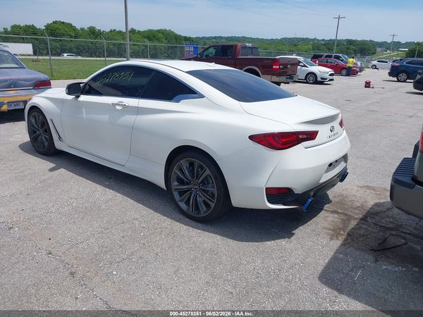 2020 INFINITI Q60 LUXE