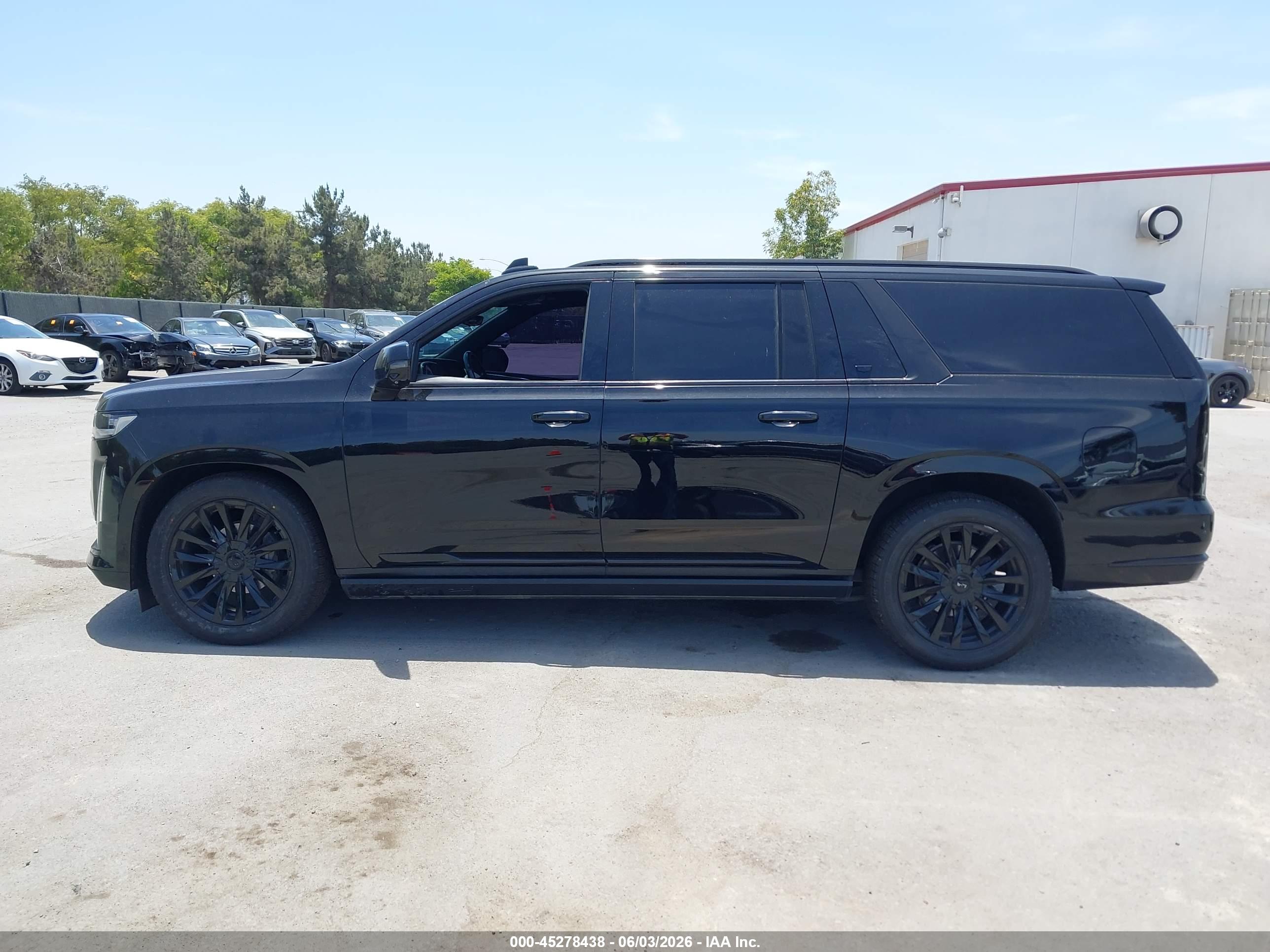 2021 CADILLAC ESCALADE ESV 4WD PREMIUM LUXURY
