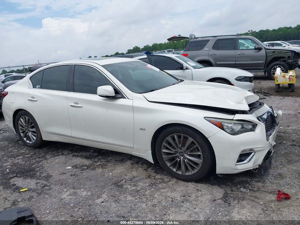 2020 INFINITI Q50 LUXE