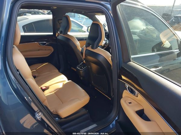 2019 VOLVO XC90 T6 MOMENTUM