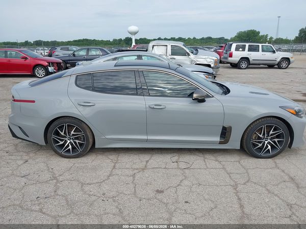 2022 KIA STINGER GT-LINE