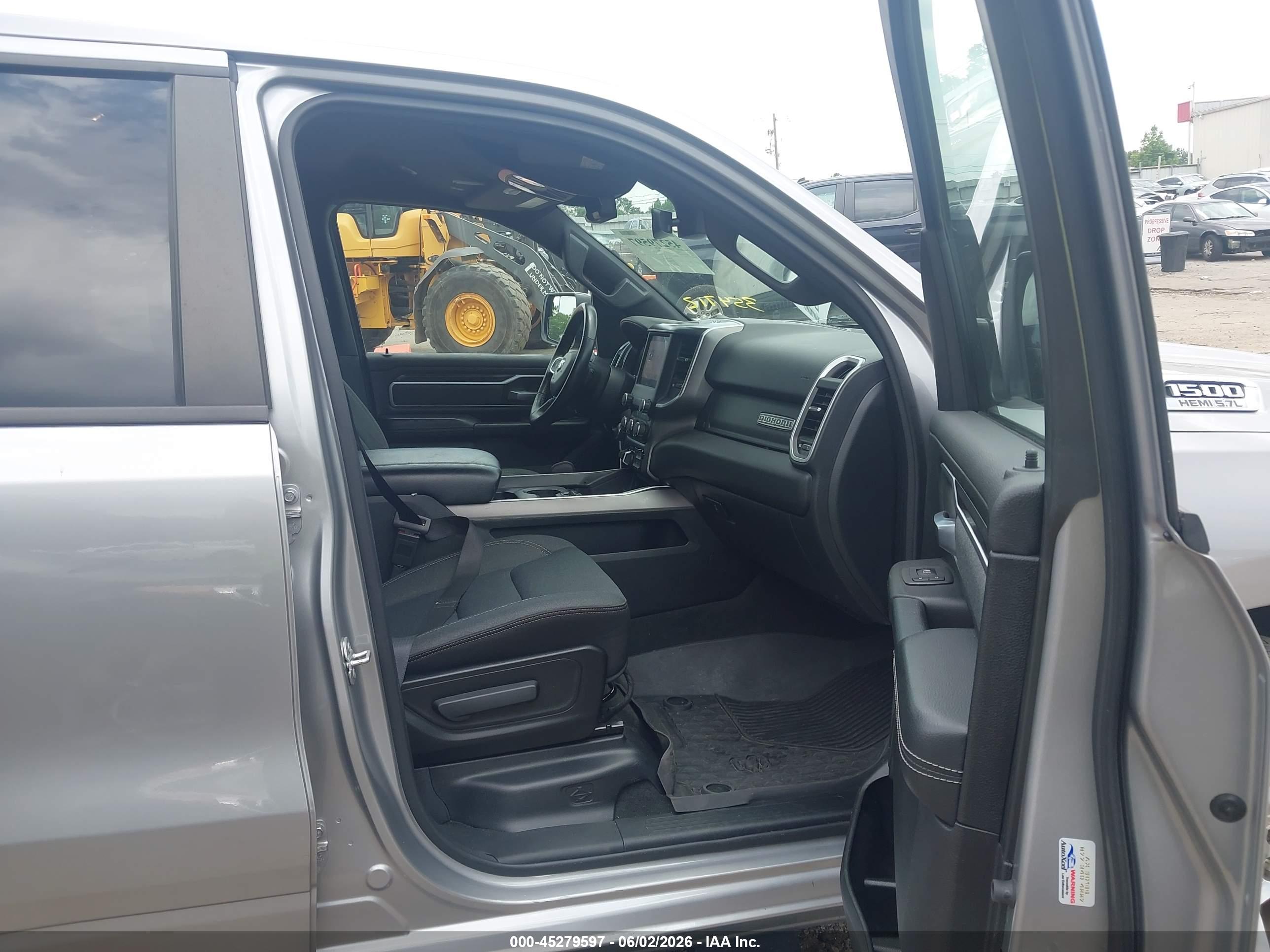 2022 RAM 1500 BIG HORN  4X2 6'4 BOX