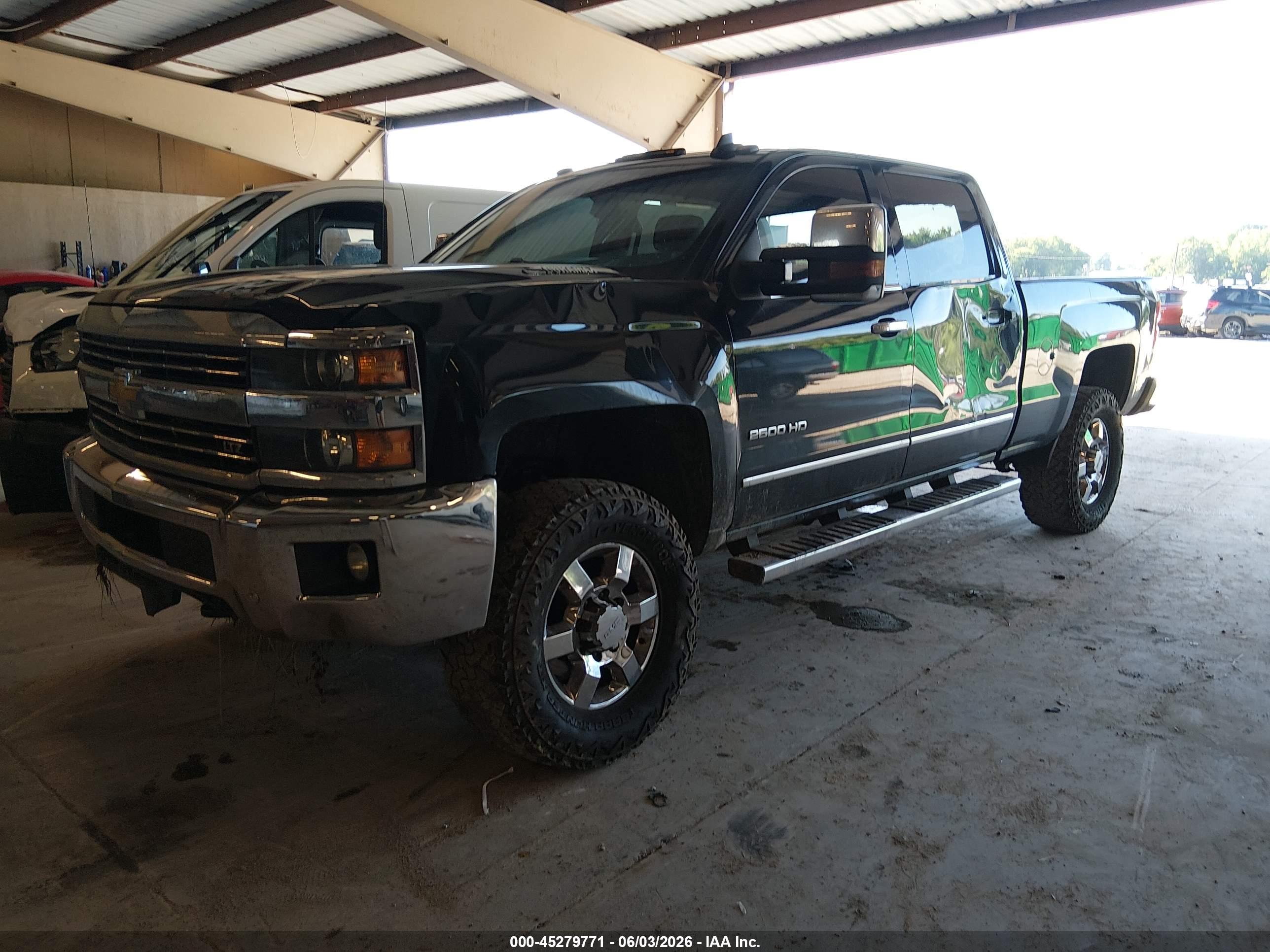 2016 CHEVROLET SILVERADO 2500HD LTZ — I2
