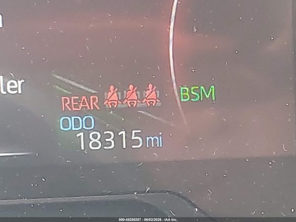 2025 TOYOTA RAV4 XLE