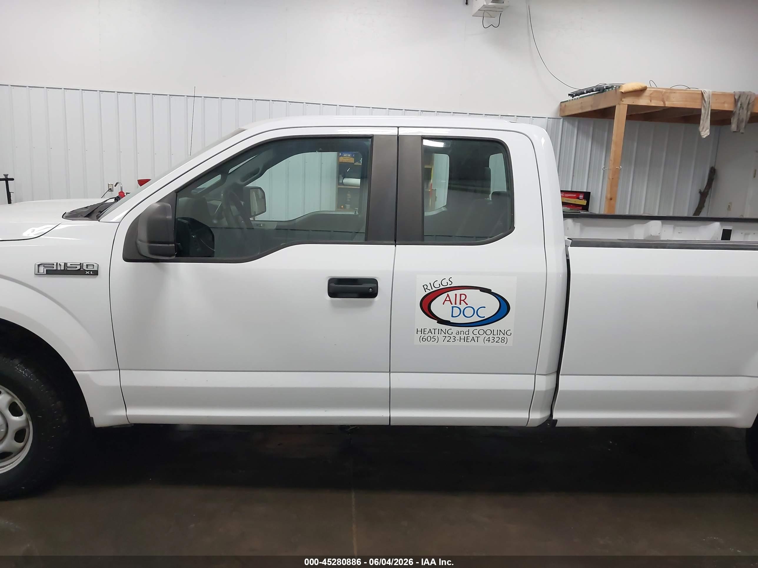 2017 FORD F-150 XL