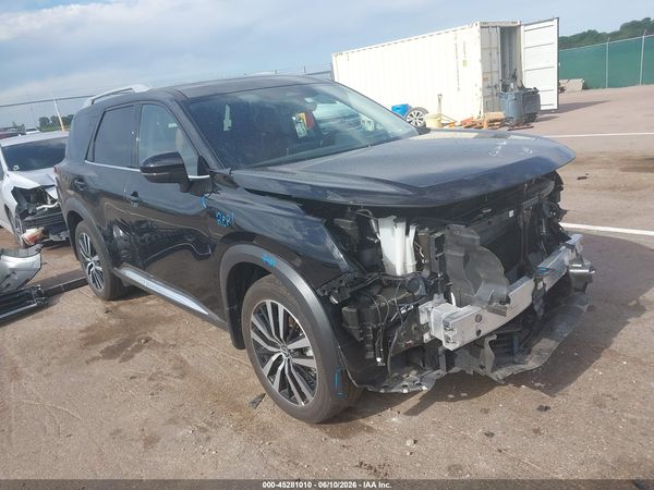 2025 NISSAN PATHFINDER PLATINUM 4WD — I1
