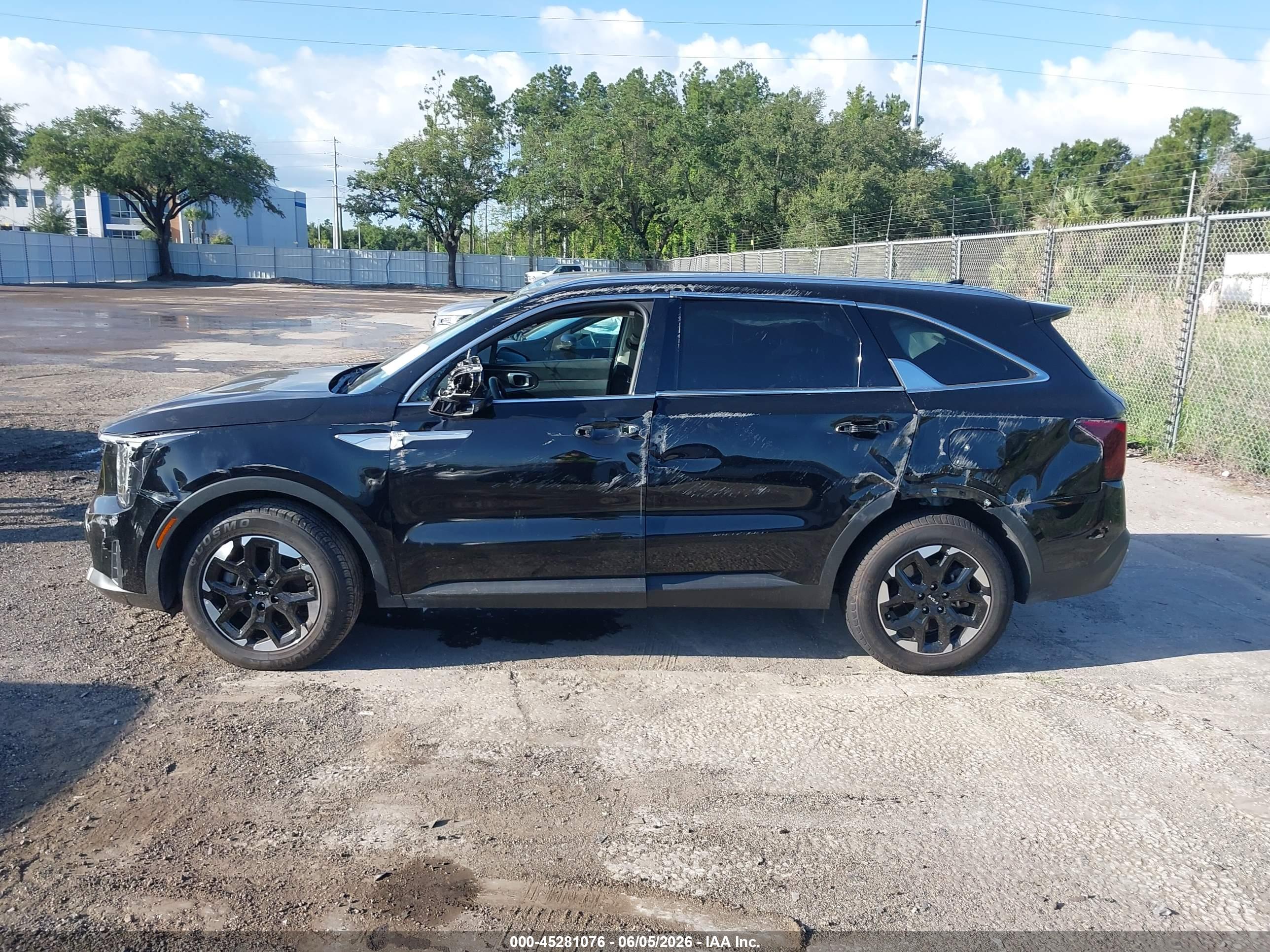 2024 KIA SORENTO S