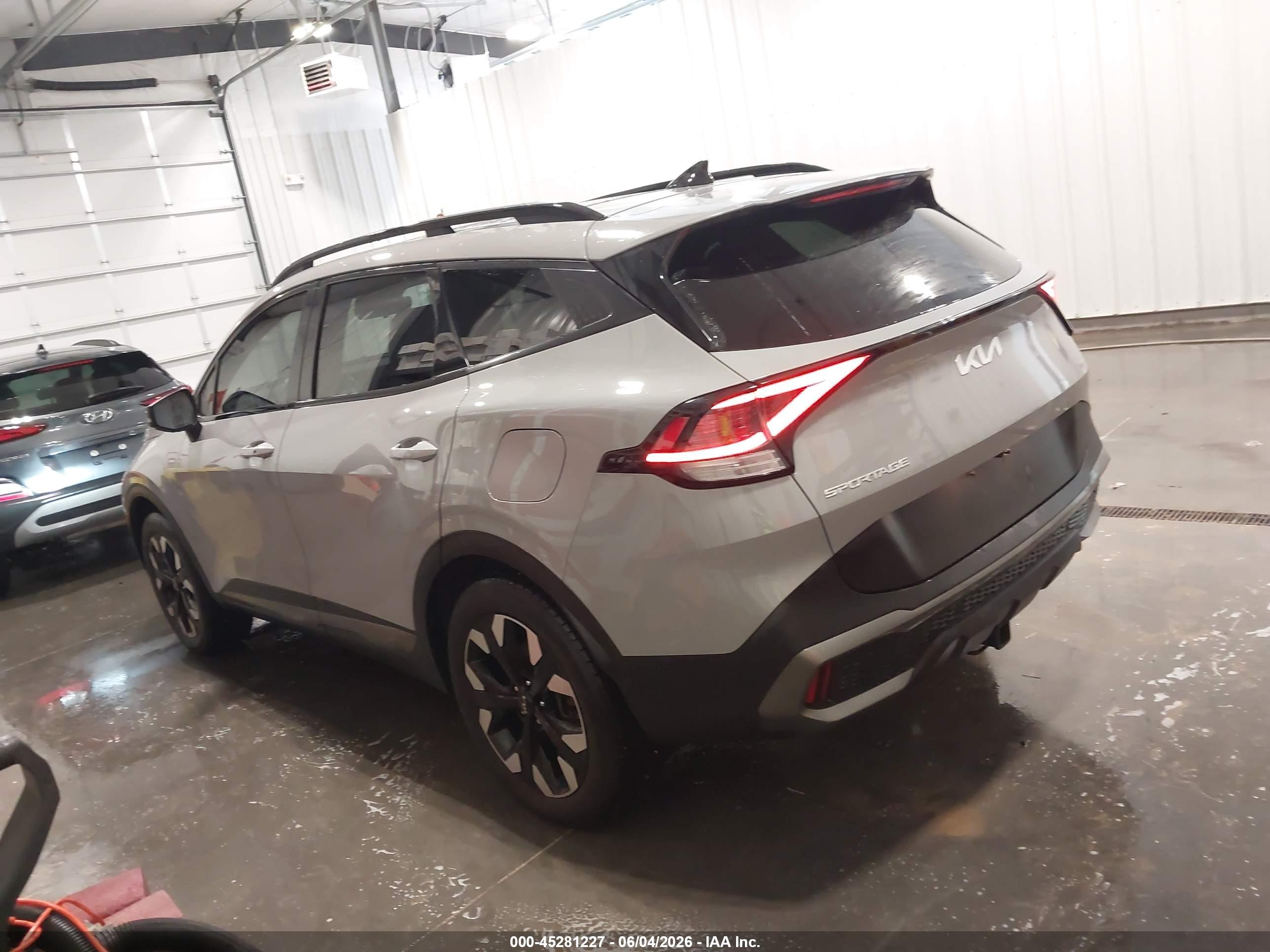 2023 KIA SPORTAGE X-LINE