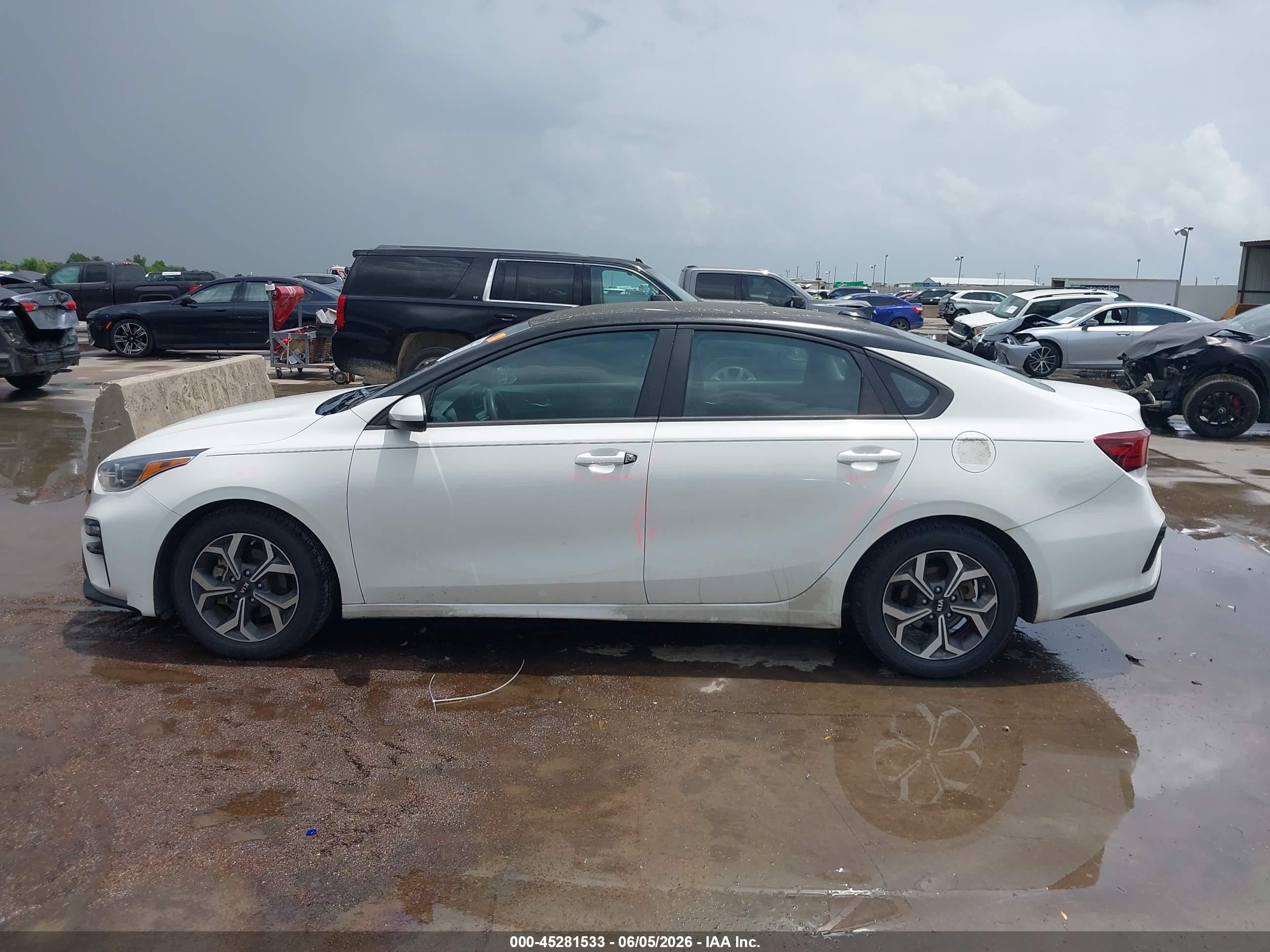 2019 KIA FORTE LXS