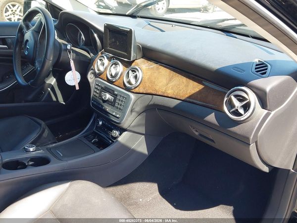 2015 MERCEDES-BENZ GLA 250 4MATIC