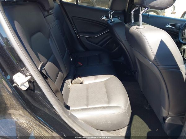 2015 MERCEDES-BENZ GLA 250 4MATIC