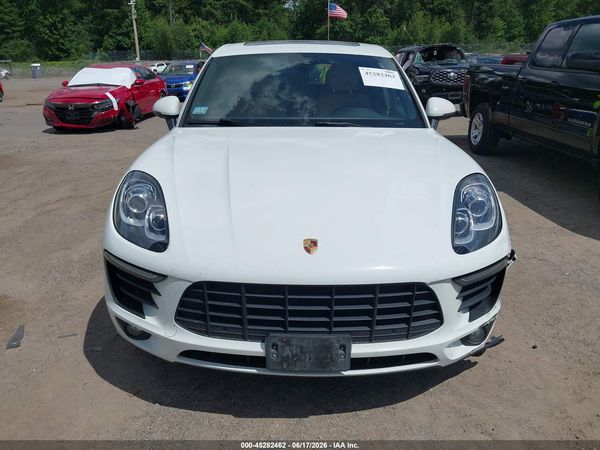 2018 PORSCHE MACAN