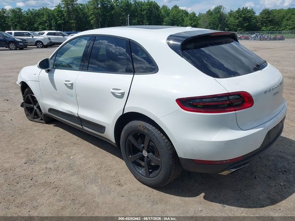 2018 PORSCHE MACAN
