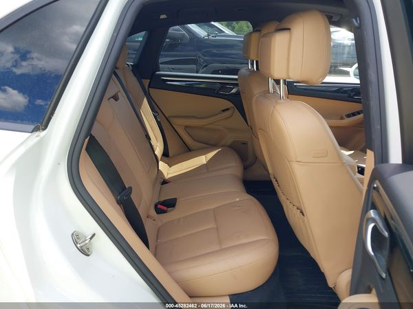 2018 PORSCHE MACAN