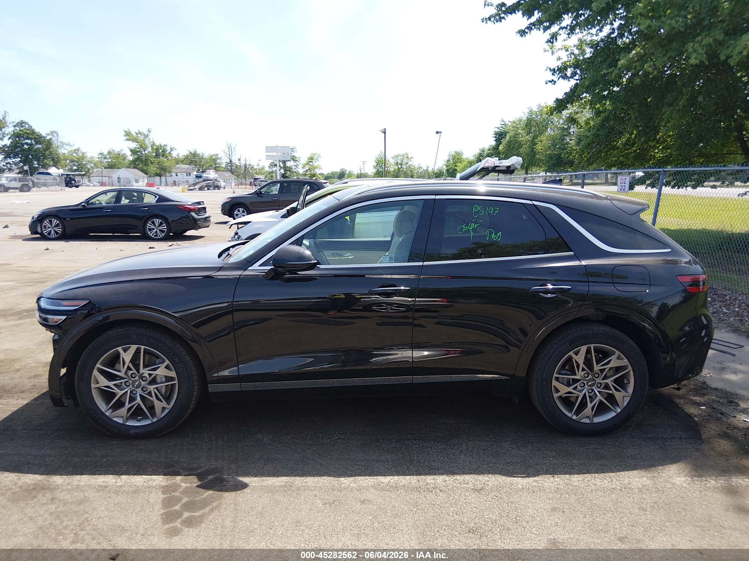 2025 GENESIS GV70 2.5T AWD
