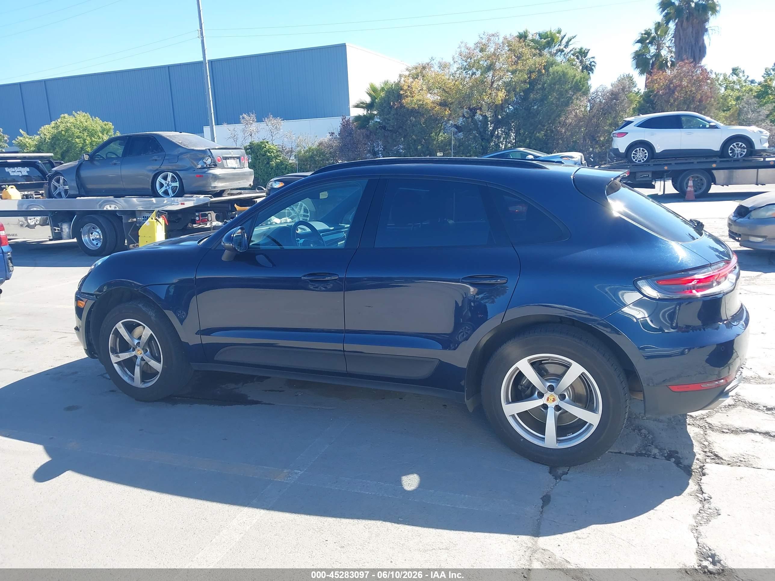 2021 PORSCHE MACAN Base