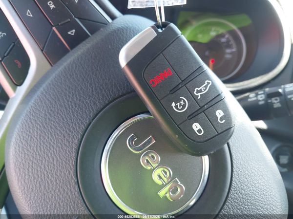 2019 JEEP CHEROKEE LIMITED — I11