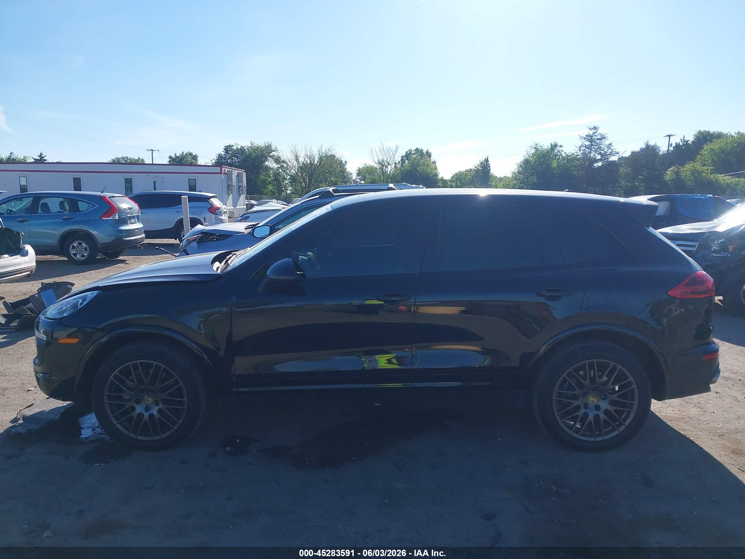 2017 PORSCHE CAYENNE PLATINUM EDITION