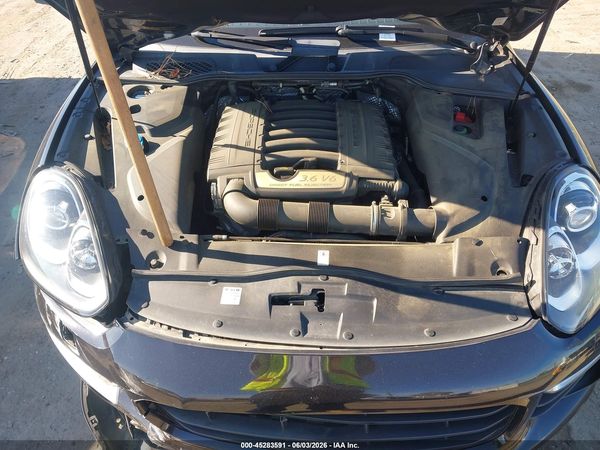2017 PORSCHE CAYENNE PLATINUM EDITION