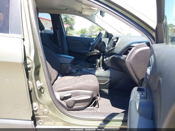 2019 JEEP CHEROKEE LATITUDE 4X4