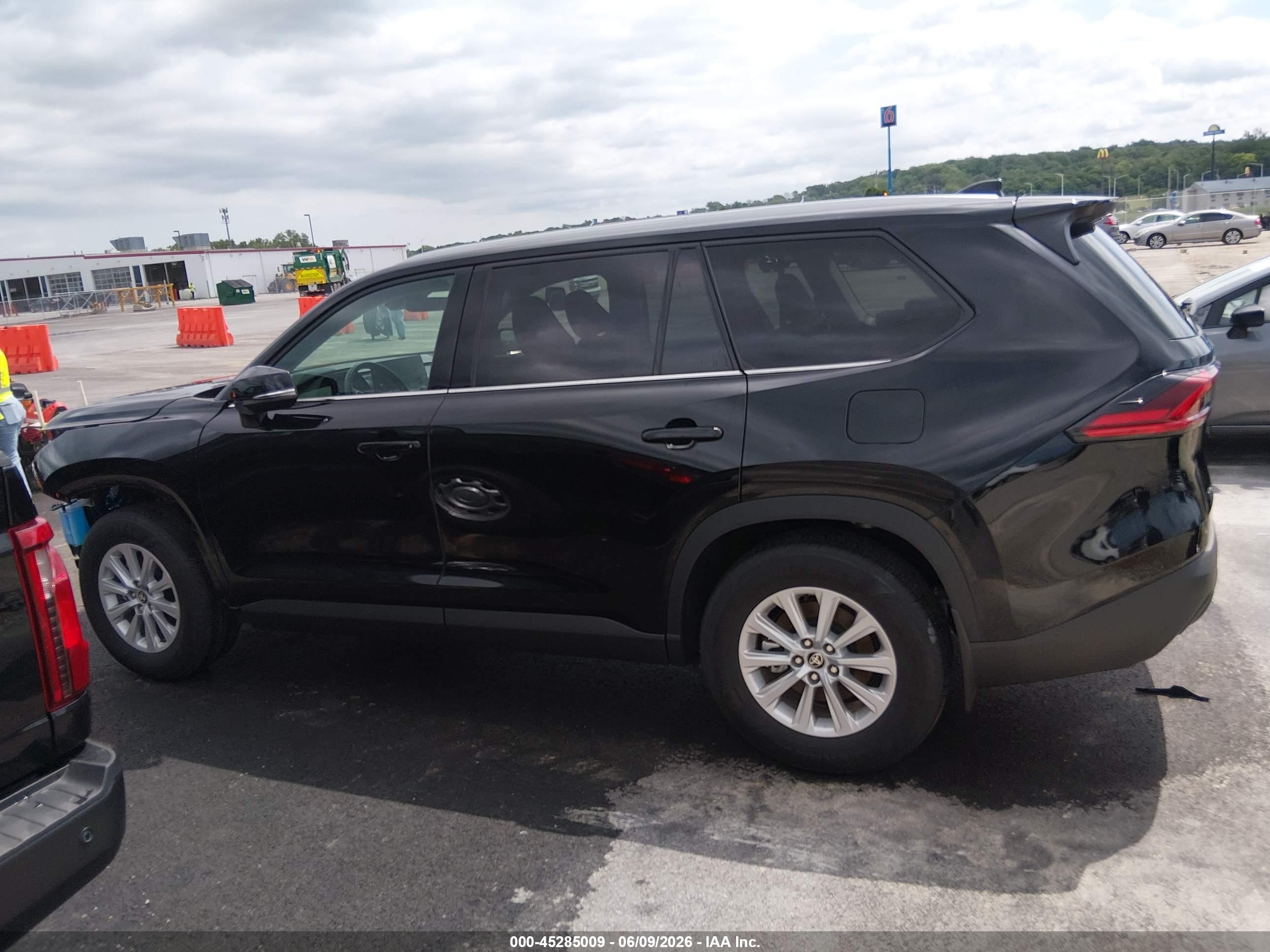 2025 TOYOTA GRAND HIGHLANDER XLE