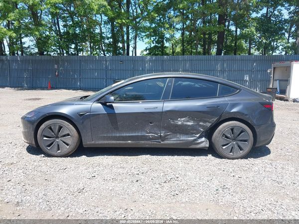 2025 TESLA MODEL 3