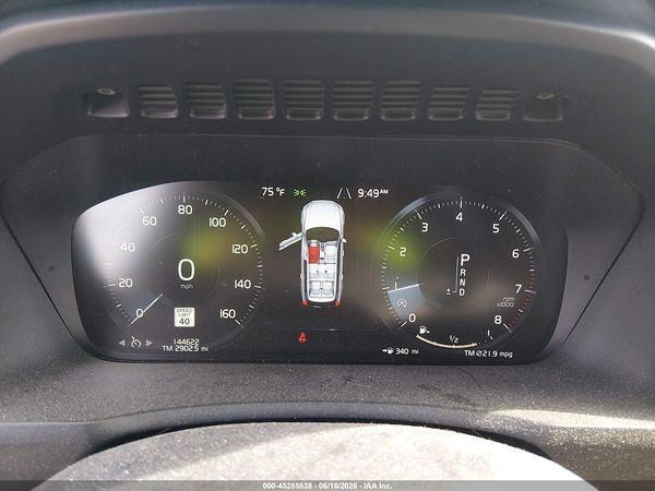 2016 VOLVO XC90 T6 MOMENTUM